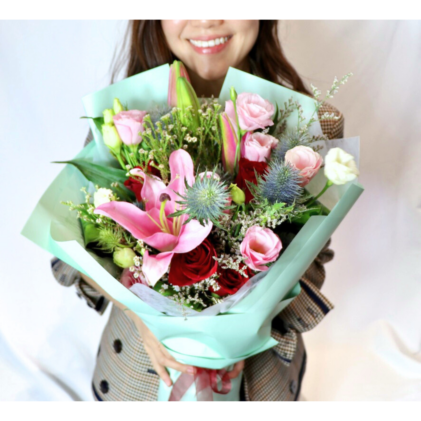 Lily's Blush - Bouquet of Fresh Flowers