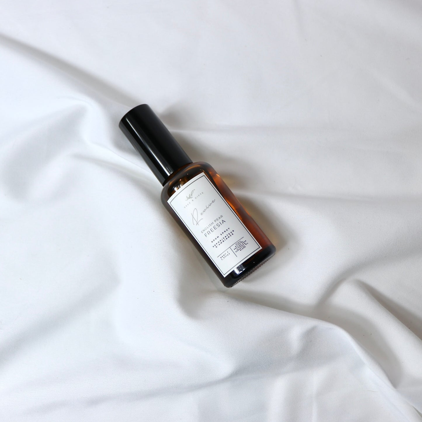 Sage Revive Essential Oil Room Spray - English Pear & Freesia (50ml) (NEW!)