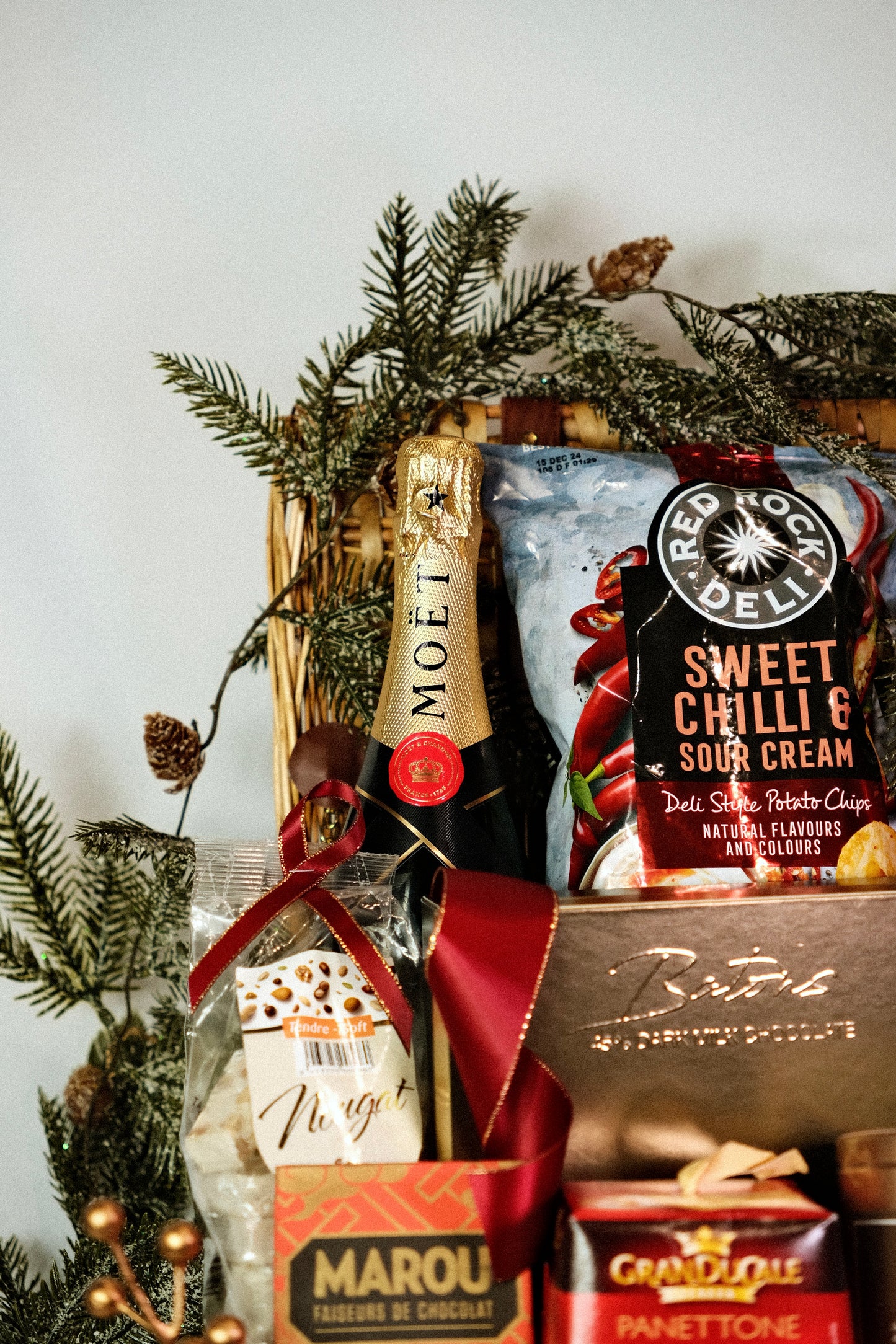 Yule Opulence - Moet & Chandon 2025