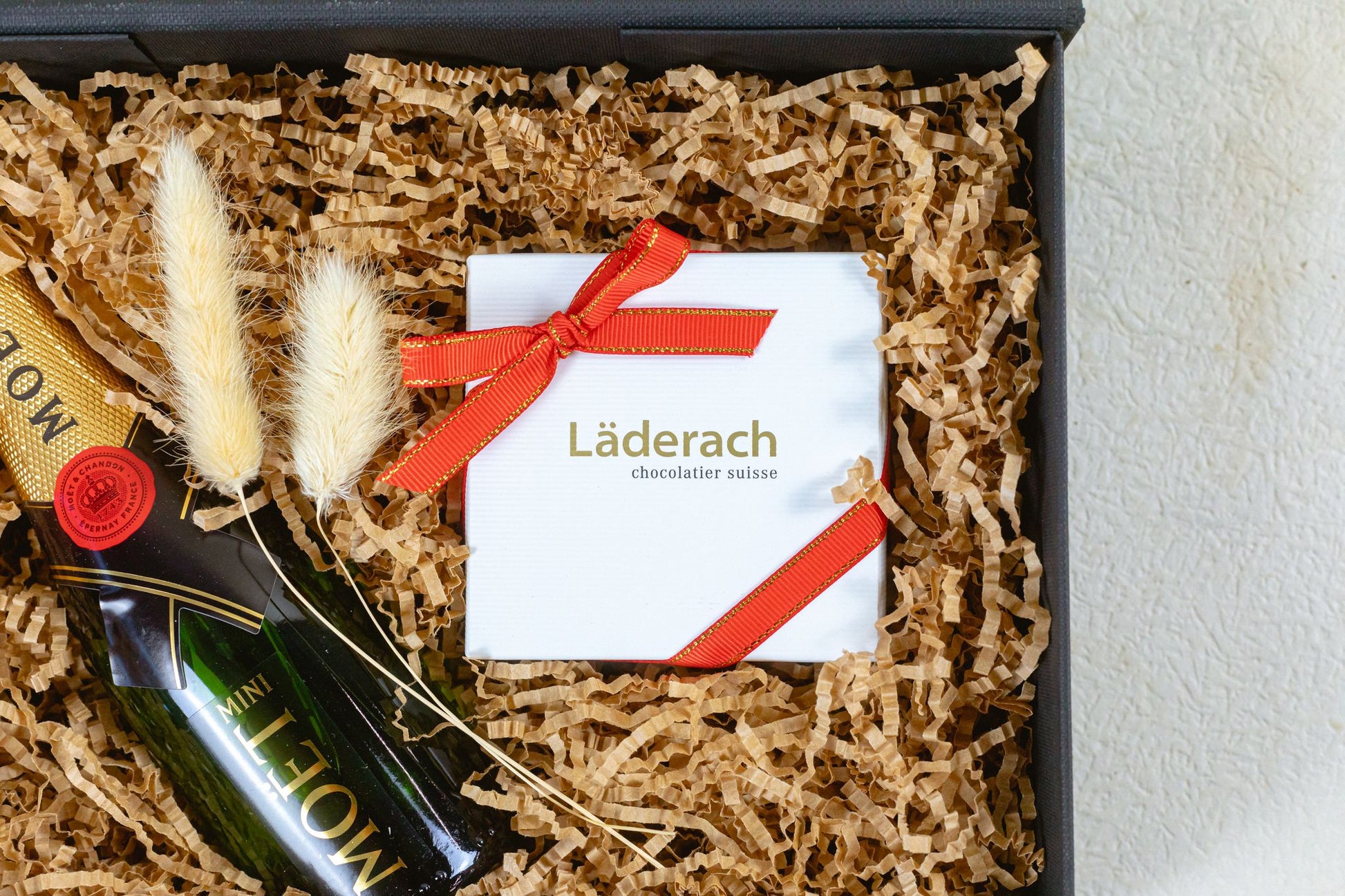 wine hamper singapore