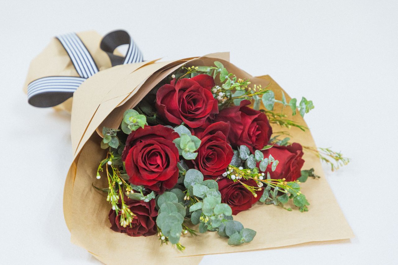 Bouquet of Fresh Flowers - Simply Roses